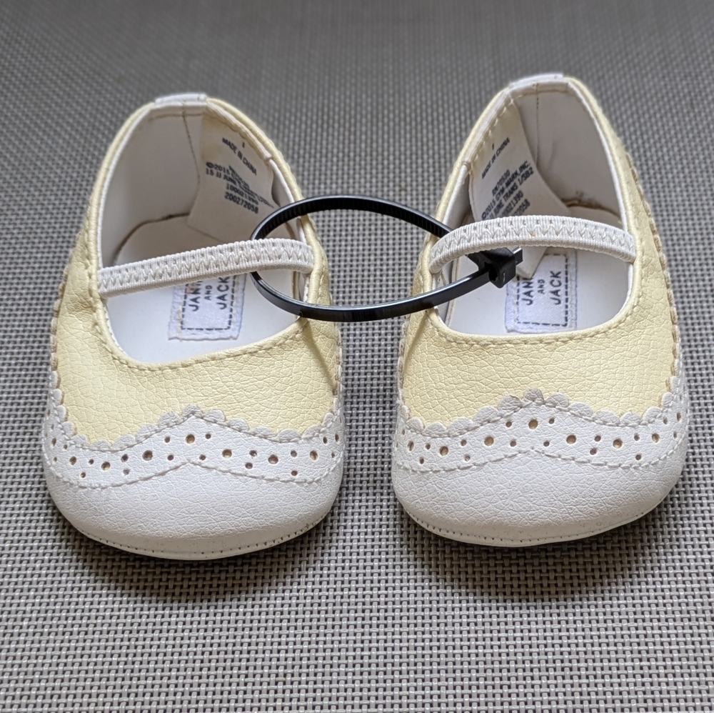 Jamie & Jack Wingtip Crib Shoes - Yellow & White ~ Sz 1